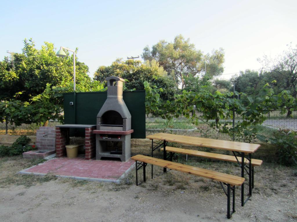 Neria Summer Houses Hanioti Room photo