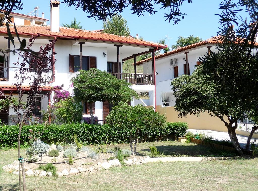 Neria Summer Houses Hanioti Room photo