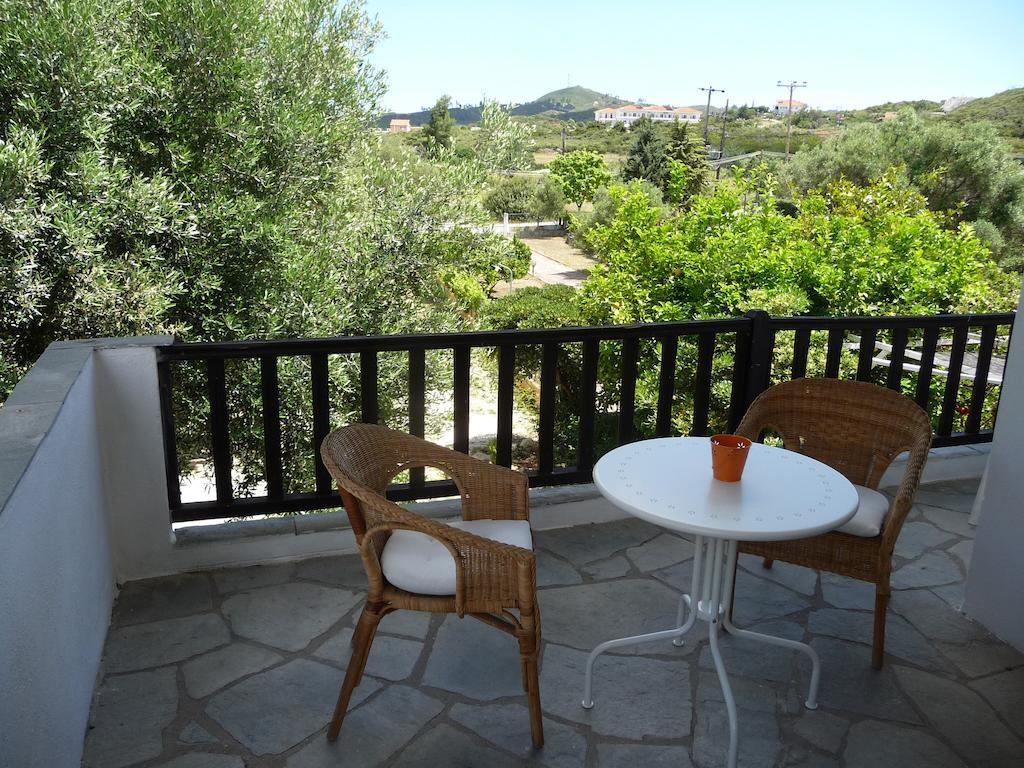 Neria Summer Houses Hanioti Room photo