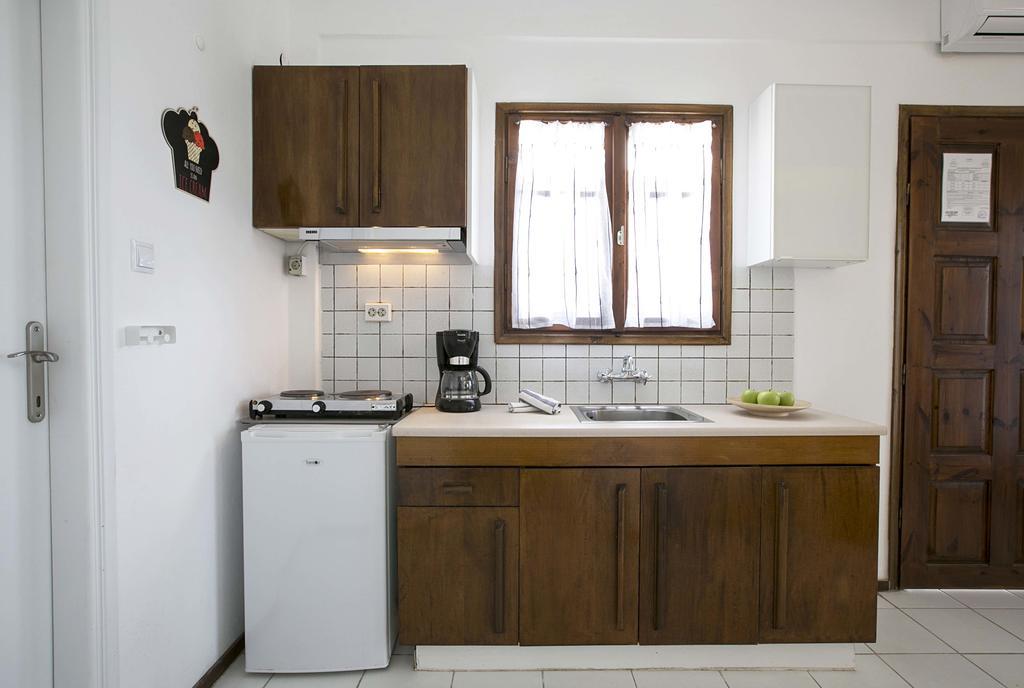 Neria Summer Houses Hanioti Exterior photo